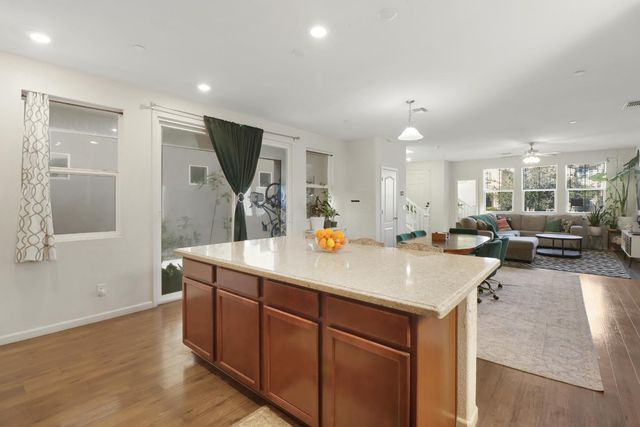 3064 Club Center Dr, Sacramento, CA 95835