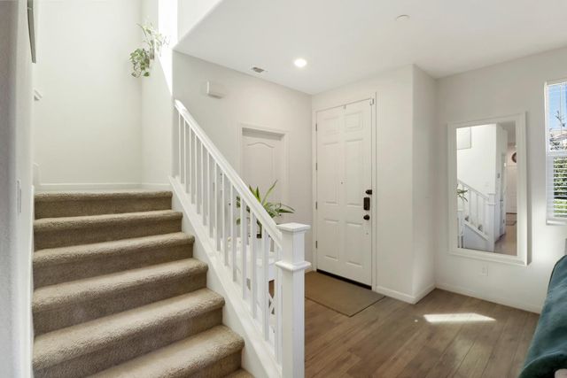 3064 Club Center Dr, Sacramento, CA 95835