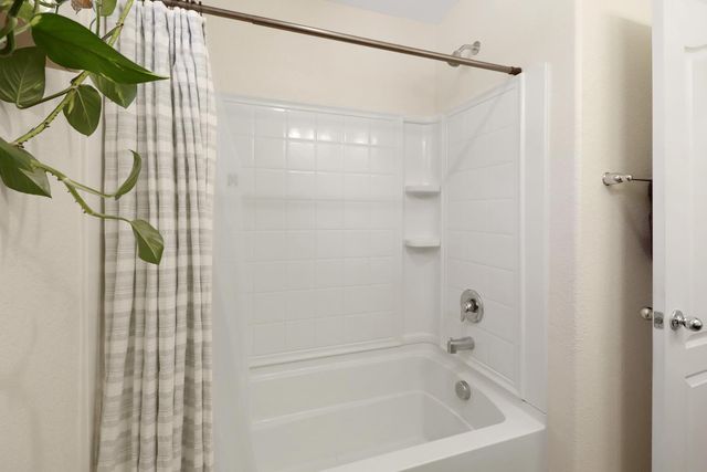 3064 Club Center Dr, Sacramento, CA 95835