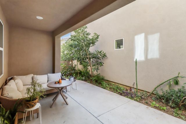 3064 Club Center Dr, Sacramento, CA 95835