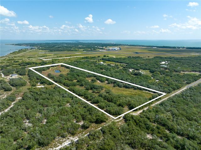 1030 Airport Rd., Rockport, TX 78382