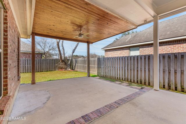 103 Lighthouse Point Circle, Youngsville, LA 70592