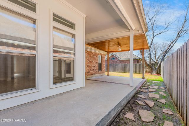 103 Lighthouse Point Circle, Youngsville, LA 70592