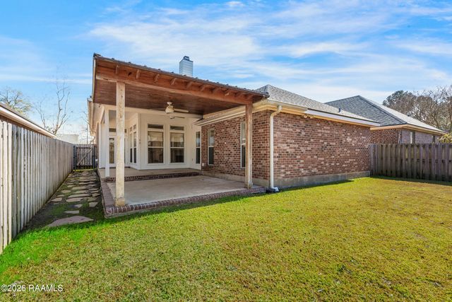 103 Lighthouse Point Circle, Youngsville, LA 70592