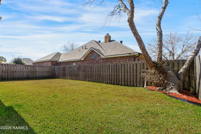 103 Lighthouse Point Circle, Youngsville, LA 70592