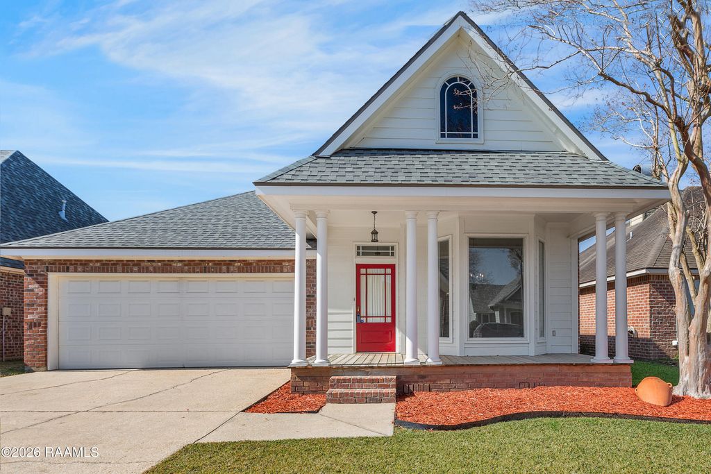 103 Lighthouse Point Circle, Youngsville, LA 70592