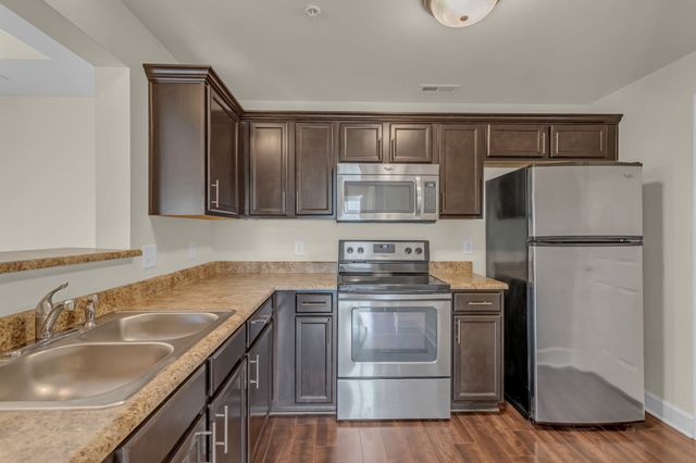 8121 Lenox Creekside Dr Unit 3, Antioch, TN 37013