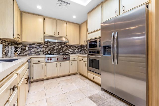 6 Colgate Drive, Rancho Mirage, CA 92270