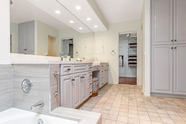 6 Colgate Drive, Rancho Mirage, CA 92270