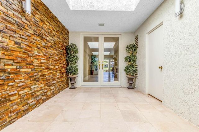 6 Colgate Drive, Rancho Mirage, CA 92270