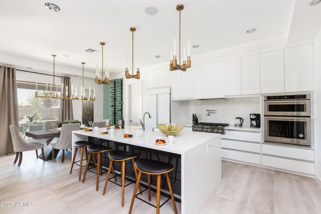 12216 N 63RD Street, Scottsdale, AZ 85254