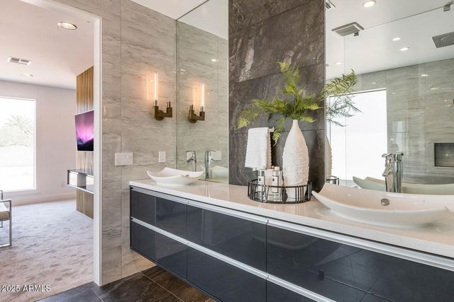 12216 N 63RD Street, Scottsdale, AZ 85254