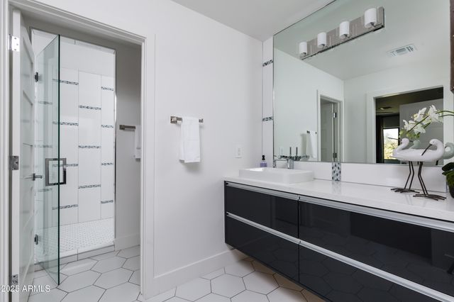 12216 N 63RD Street, Scottsdale, AZ 85254