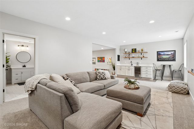 30 SE Waddell Way, Waukee, IA 50263