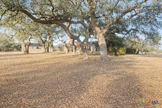 2950 W Fm 884, Yorktown, TX 78164