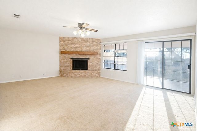 2950 W Fm 884, Yorktown, TX 78164