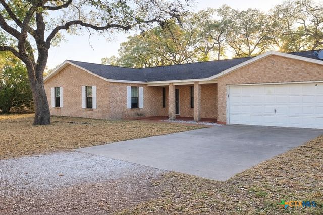 2950 W Fm 884, Yorktown, TX 78164