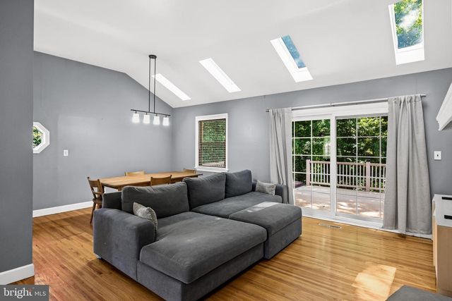 103 KENWOOD DR, Cherry Hill, NJ 08034