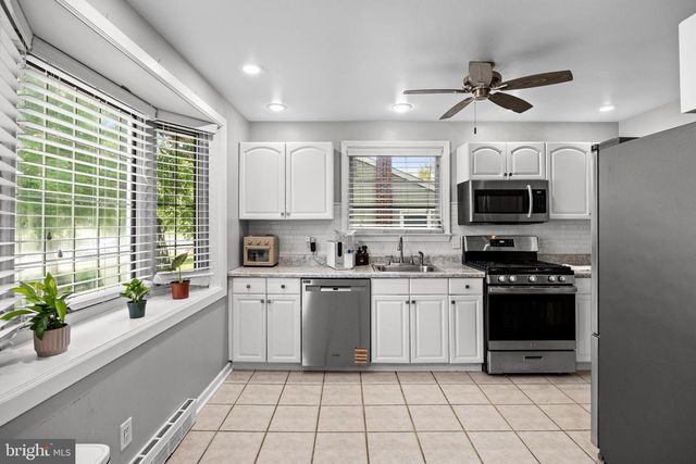 103 KENWOOD DR, Cherry Hill, NJ 08034