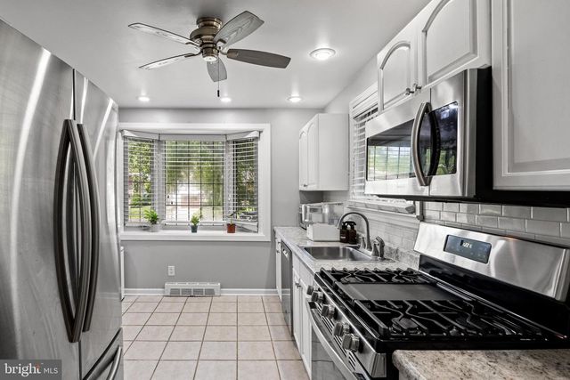 103 KENWOOD DR, Cherry Hill, NJ 08034