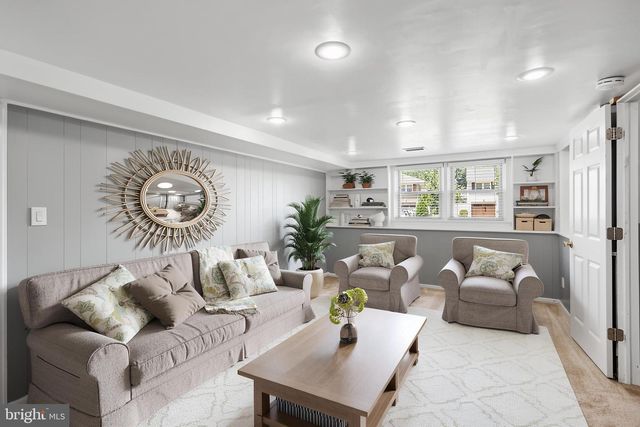 103 KENWOOD DR, Cherry Hill, NJ 08034