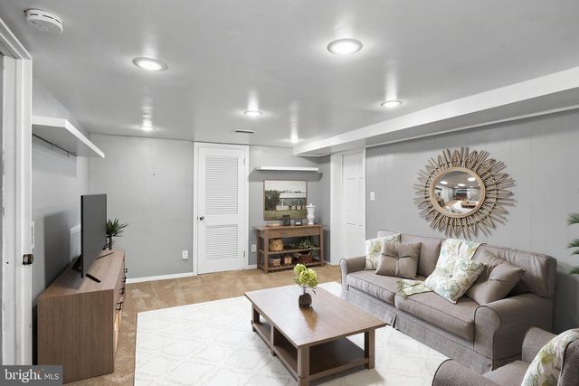 103 KENWOOD DR, Cherry Hill, NJ 08034
