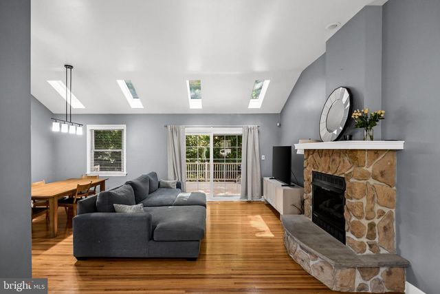 103 KENWOOD DR, Cherry Hill, NJ 08034