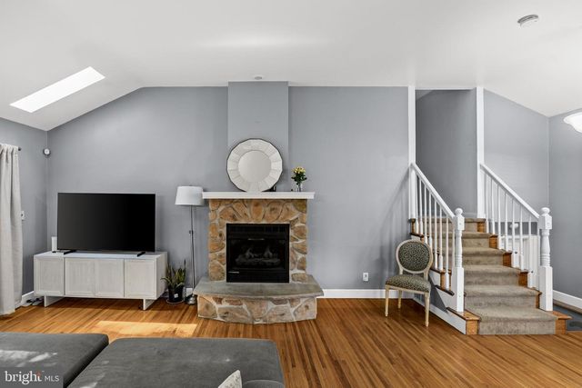 103 KENWOOD DR, Cherry Hill, NJ 08034
