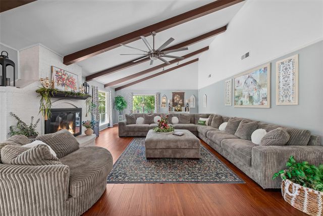 257 Point Clear Drive, Panorama Village, TX 77304