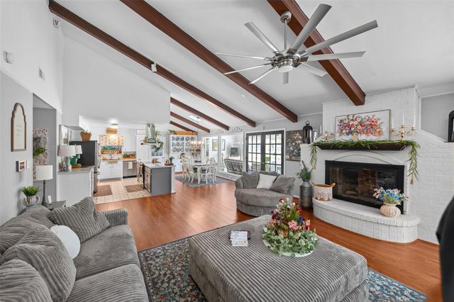 257 Point Clear Drive, Panorama Village, TX 77304