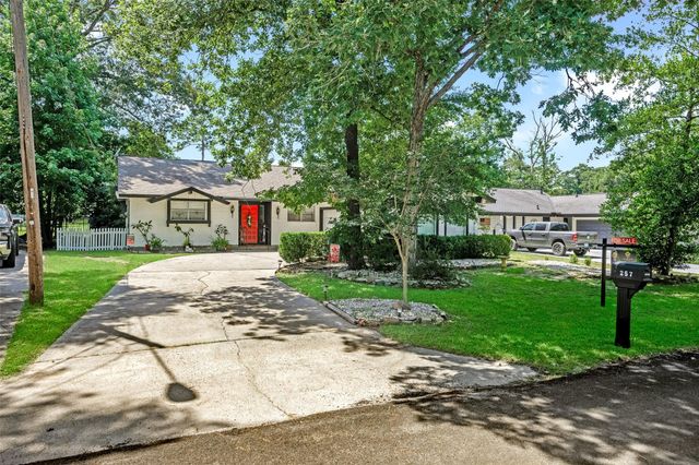 257 Point Clear Drive, Panorama Village, TX 77304