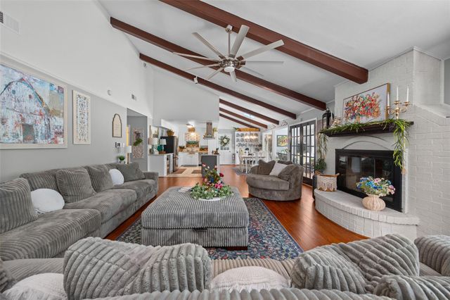 257 Point Clear Drive, Panorama Village, TX 77304