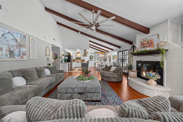 257 Point Clear Drive, Panorama Village, TX 77304