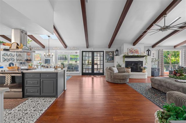 257 Point Clear Drive, Panorama Village, TX 77304
