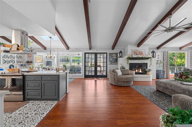 257 Point Clear Drive, Panorama Village, TX 77304