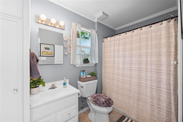 257 Point Clear Drive, Panorama Village, TX 77304
