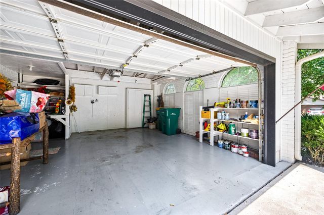 257 Point Clear Drive, Panorama Village, TX 77304