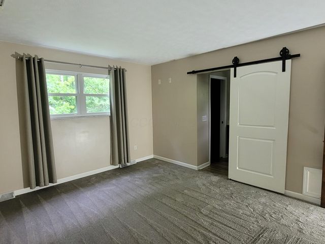 599 Carryback Drive SW, Pataskala, OH 43062
