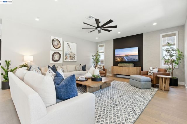 1652 Savannah Court, Dublin, CA 94568