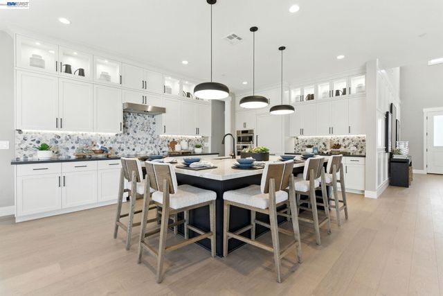 1652 Savannah Court, Dublin, CA 94568