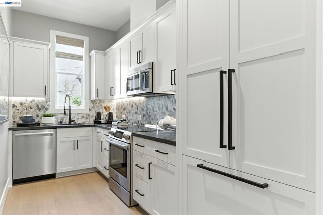 1652 Savannah Court, Dublin, CA 94568