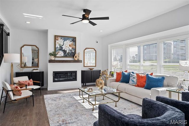 300 Osprey Court, Lake St Louis, MO 63367