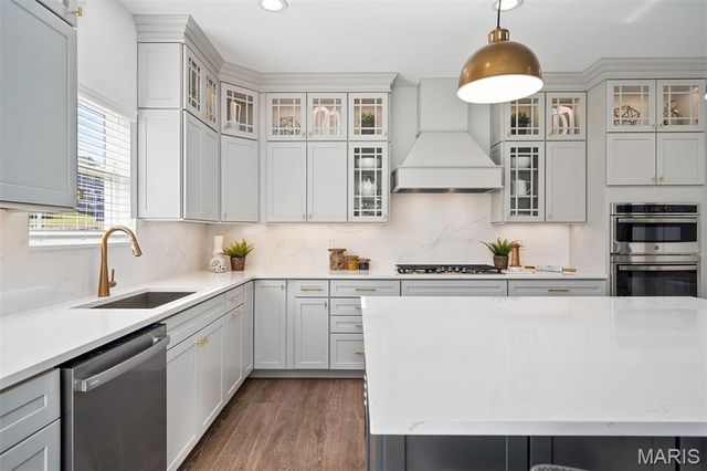 300 Osprey Court, Lake St Louis, MO 63367