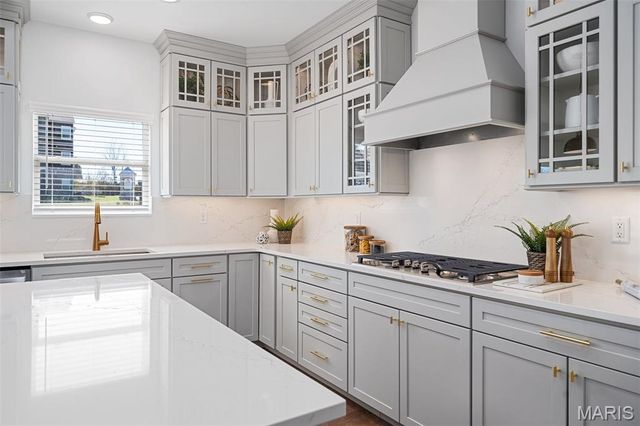 300 Osprey Court, Lake St Louis, MO 63367