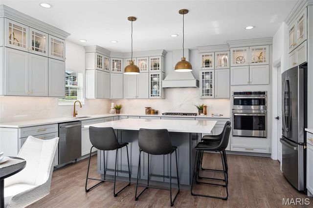 300 Osprey Court, Lake St Louis, MO 63367