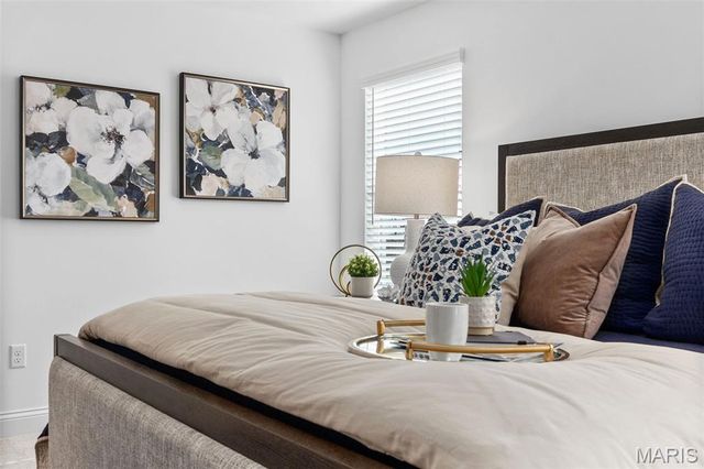 300 Osprey Court, Lake St Louis, MO 63367