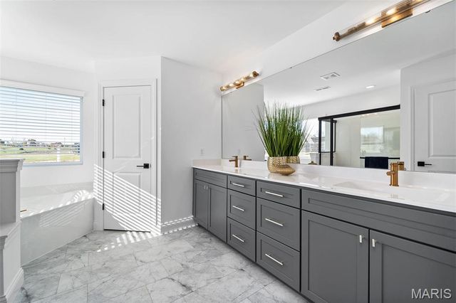 300 Osprey Court, Lake St Louis, MO 63367