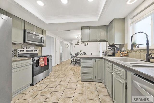 201 N 2300 E, St Anthony, ID 83445