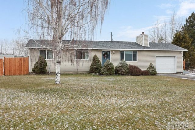 201 N 2300 E, St Anthony, ID 83445