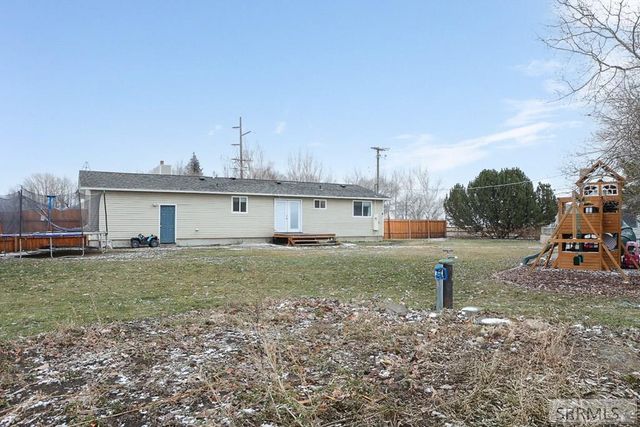 201 N 2300 E, St Anthony, ID 83445